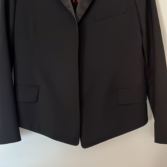 Equipment cropped tuxedo jacket with satin lapel. - Picture 3 of 5